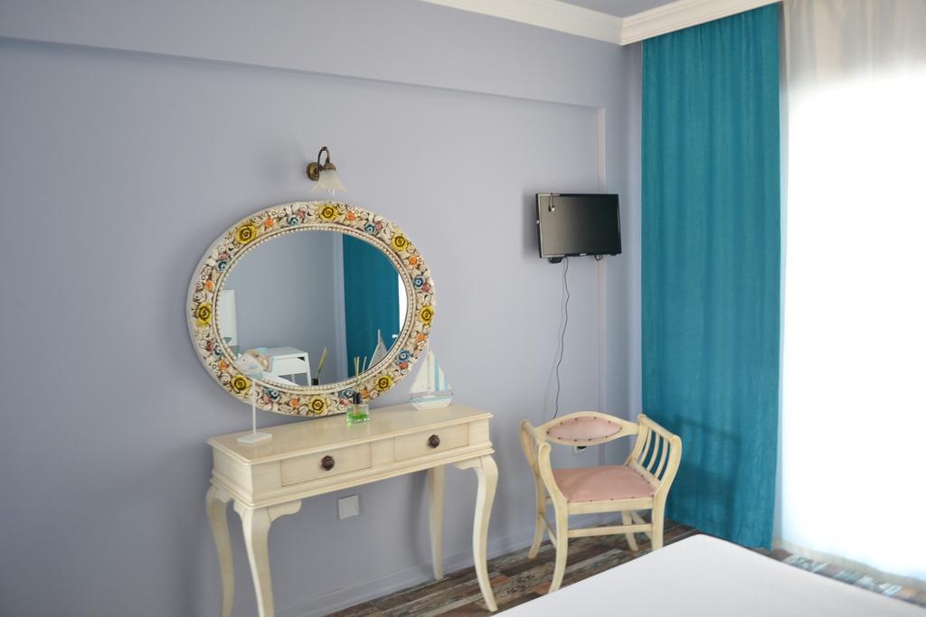 Lapis Port Surf Hotel อาเลอเจอติ ภายนอก รูปภาพ