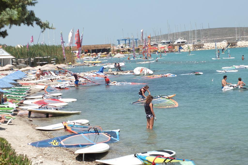 Lapis Port Surf Hotel อาเลอเจอติ ภายนอก รูปภาพ