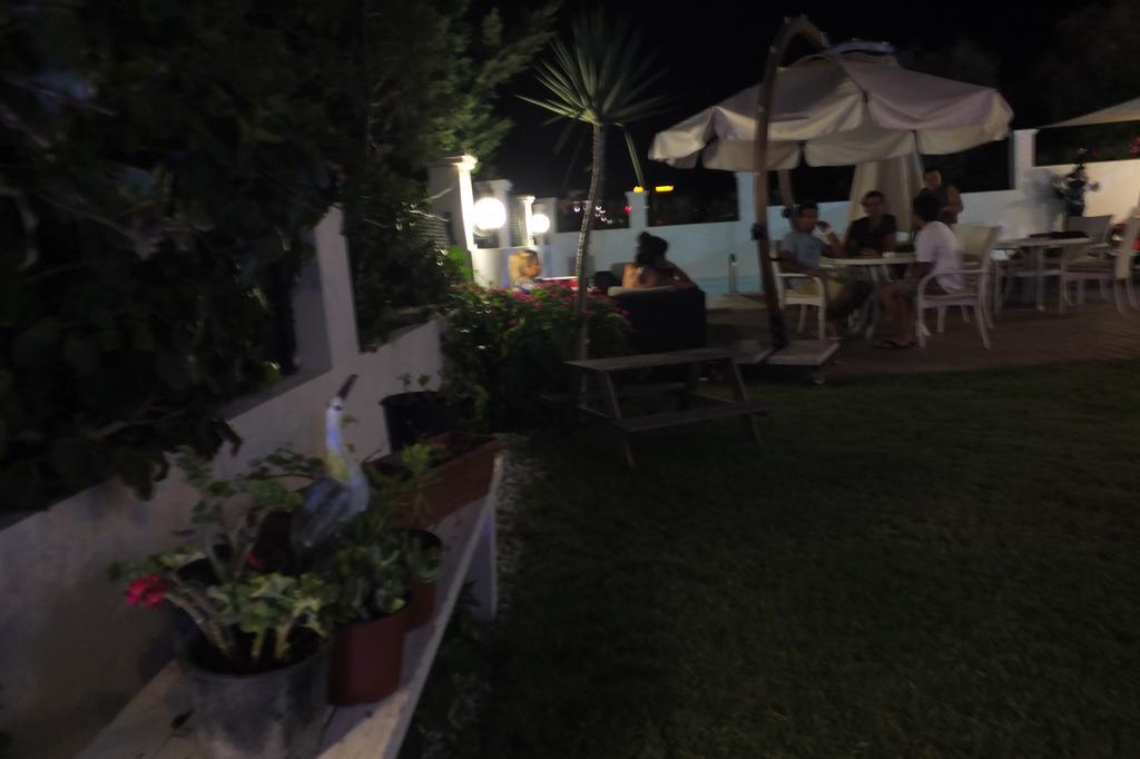 Lapis Port Surf Hotel อาเลอเจอติ ภายนอก รูปภาพ